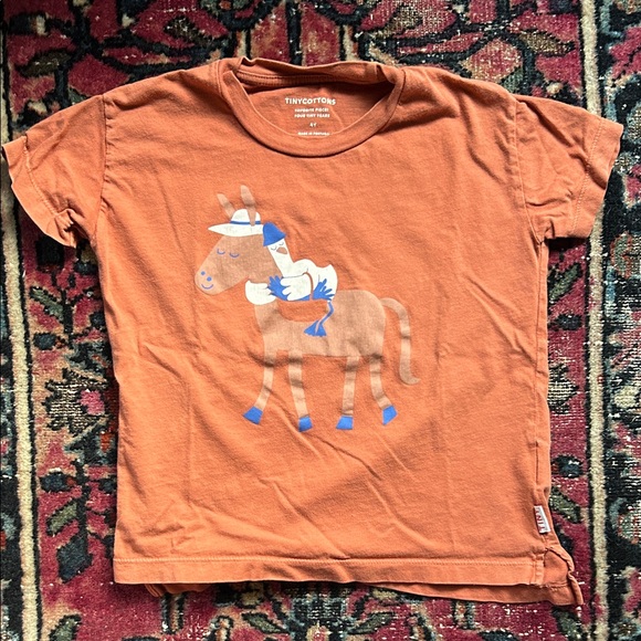 Hugs Tee 4Y - Picture 1 of 5